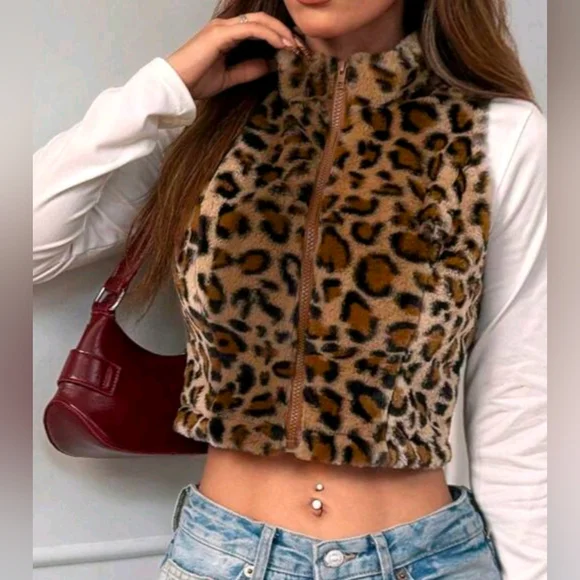 Leopard Print Faux Fur Vest - Picture 3 of 3